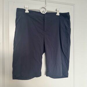 Columbia Omni Shield Blue Bermuda Short Size 12